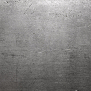 Acier Corten à l’état brut avec texture métallique avant formation de la patine